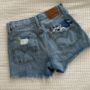 💙LEVIS WEDGIE SHORT SIZE 29
